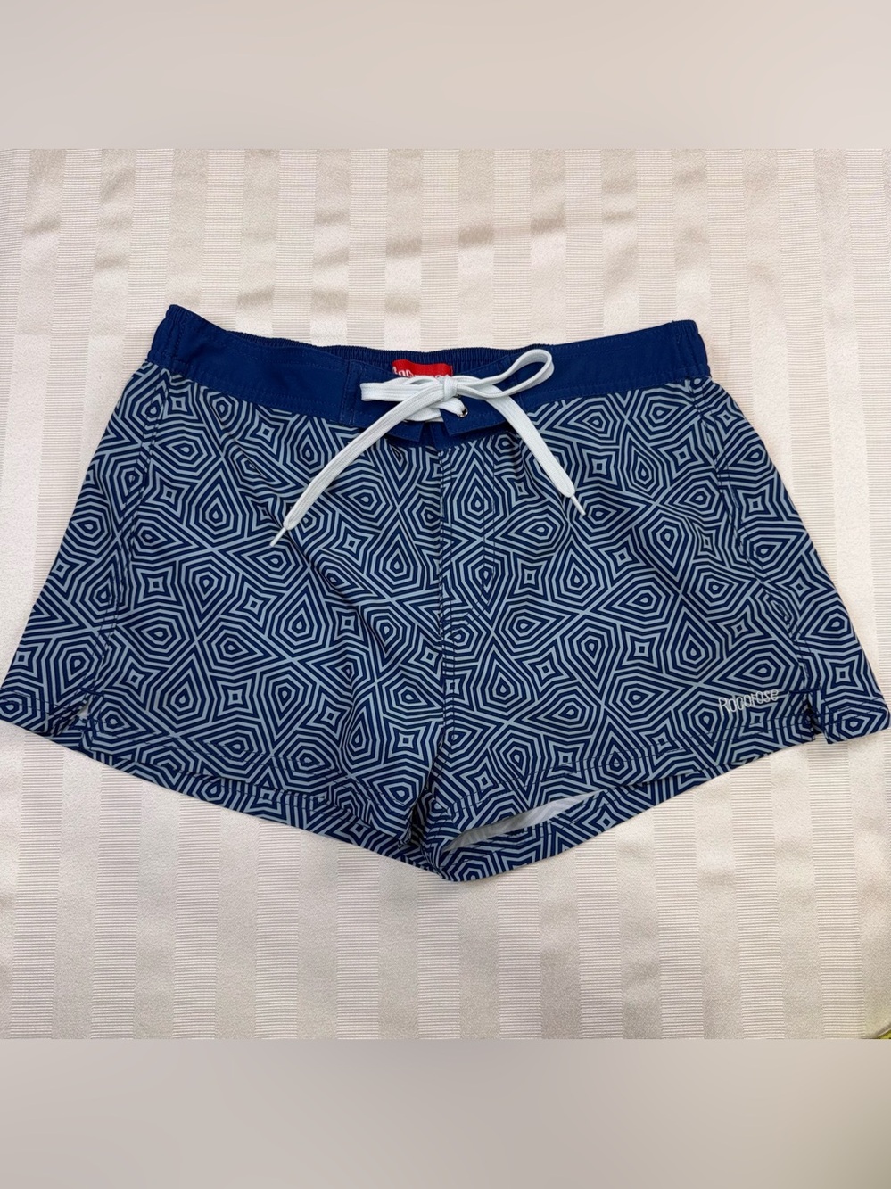 Rocorose Women’s Board Shorts Size M Blue Geometric Swim Shorts Lined Tie Waist